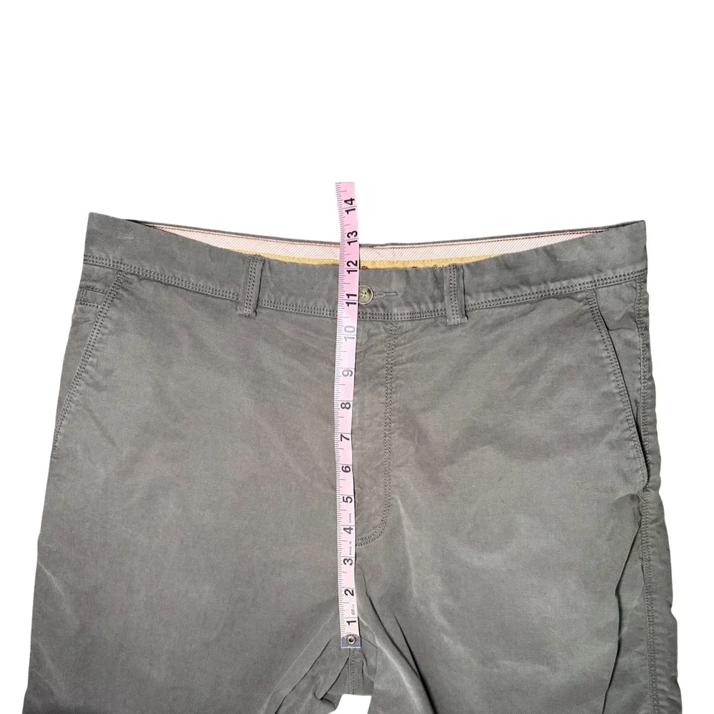Tommy Bahama Olive Green Chino Shorts Men Size 34 Stretch